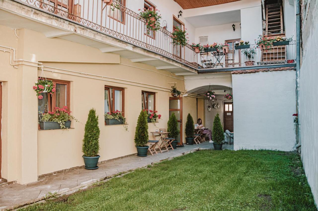 Central Garden Apartments Brasov Exterior photo
